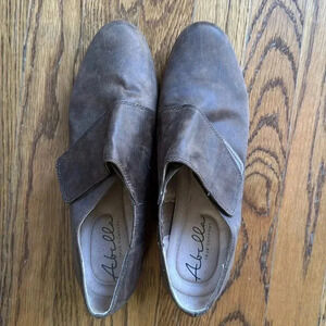 Abella True Comfort Mollie brown women’s flats size 10M